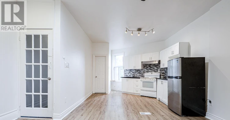 UPPER-2045 Davenport Road, Toronto, ON, M6N 1C5
