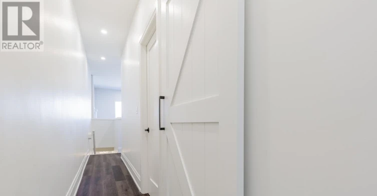 UPPER-657 St Clair Avenue W, Toronto, ON, M6C 1A7 - 17