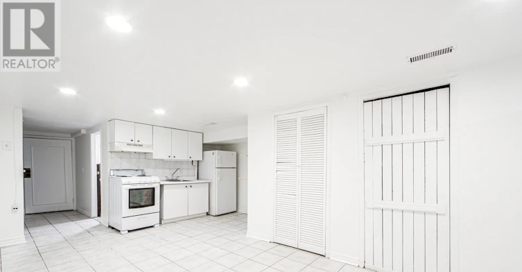 MAIN-2045 Davenport Road, Toronto, ON, M6N 1C5 - 29