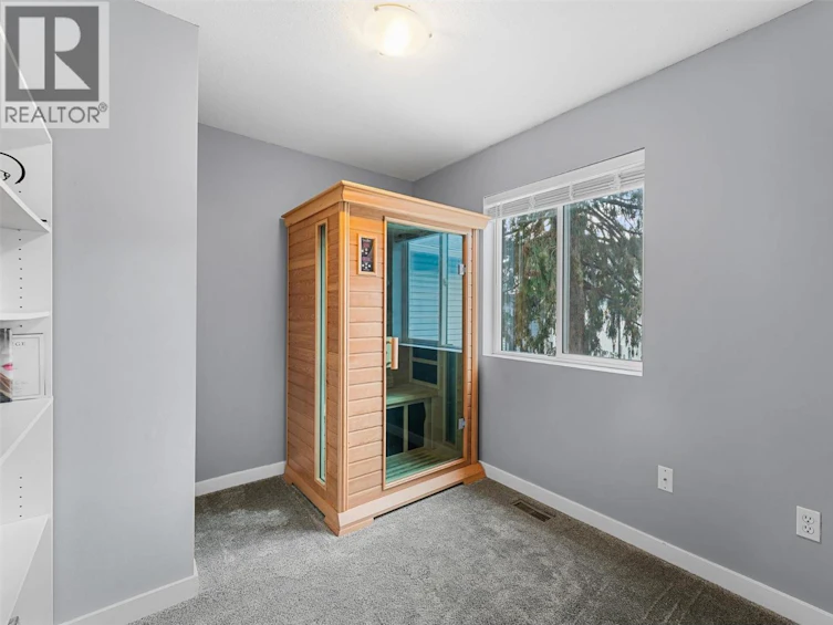 482 N Snowsell Street, Kelowna, BC, V1V 2C7 - 24