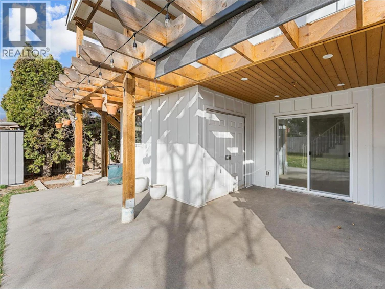 482 N Snowsell Street, Kelowna, BC, V1V 2C7 - 51