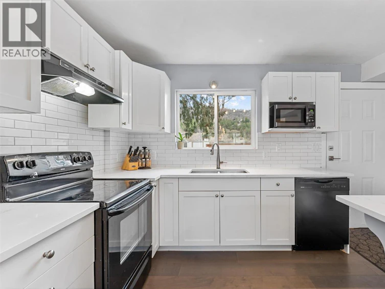 482 N Snowsell Street, Kelowna, BC, V1V 2C7 - 8