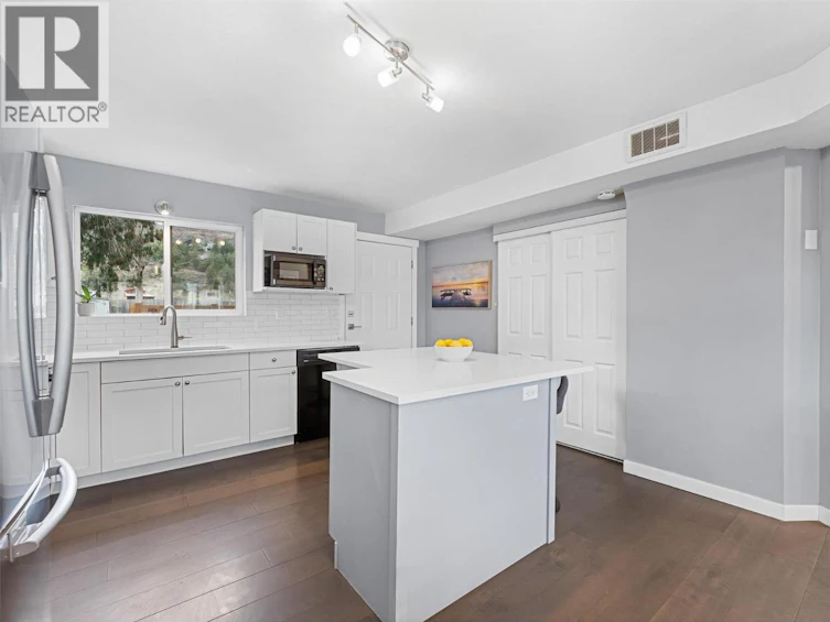 482 N Snowsell Street, Kelowna, BC, V1V 2C7 - 7