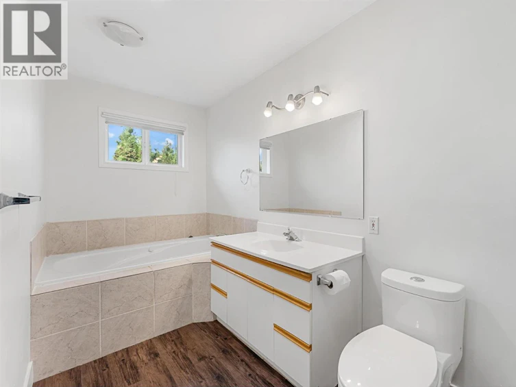 482 N Snowsell Street, Kelowna, BC, V1V 2C7 - 41