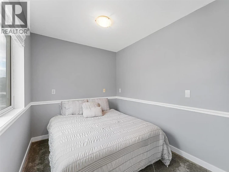 482 N Snowsell Street, Kelowna, BC, V1V 2C7 - 23