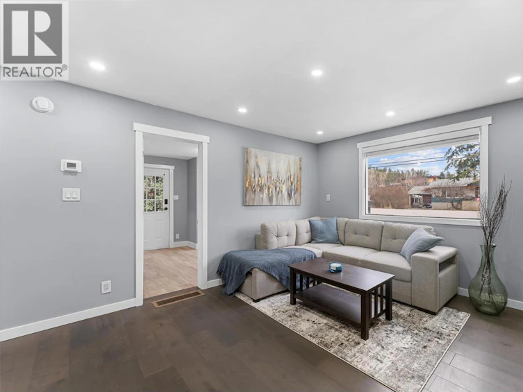 482 N Snowsell Street, Kelowna, BC, V1V 2C7 - 14