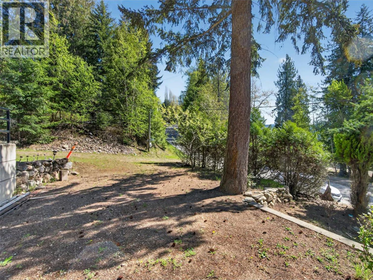 7689 Golf Course Road, Anglemont, BC, V0E 1M8 - 20