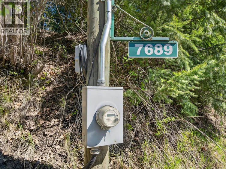 7689 Golf Course Road, Anglemont, BC, V0E 1M8 - 3
