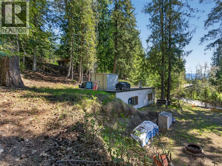 7689 Golf Course Road, Anglemont, BC, V0E 1M8 - 28