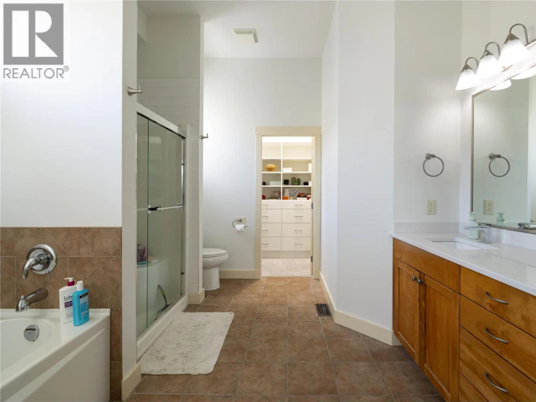 570 Gowen Place, Kelowna, BC, V1W 5B4 - 31