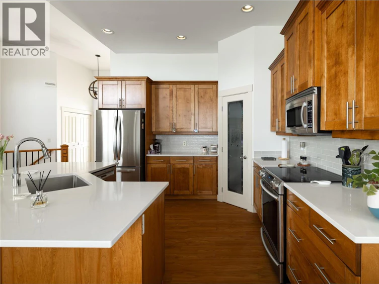 570 Gowen Place, Kelowna, BC, V1W 5B4 - 28