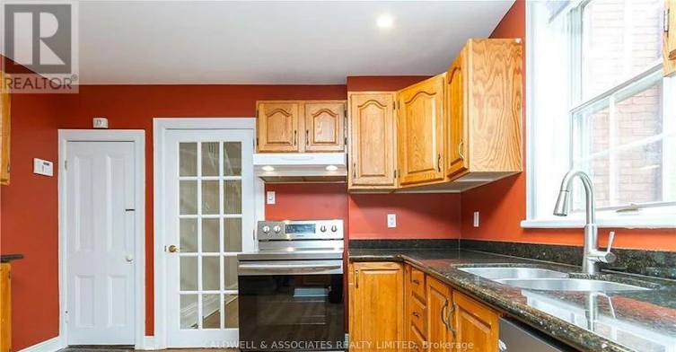 245 Mackay St Street, Ottawa, ON, K1M 2B6 - 8