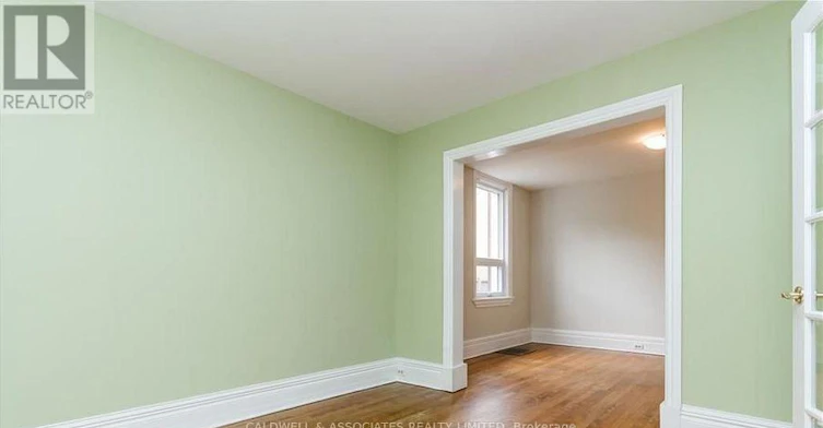 245 Mackay St Street, Ottawa, ON, K1M 2B6 - 5