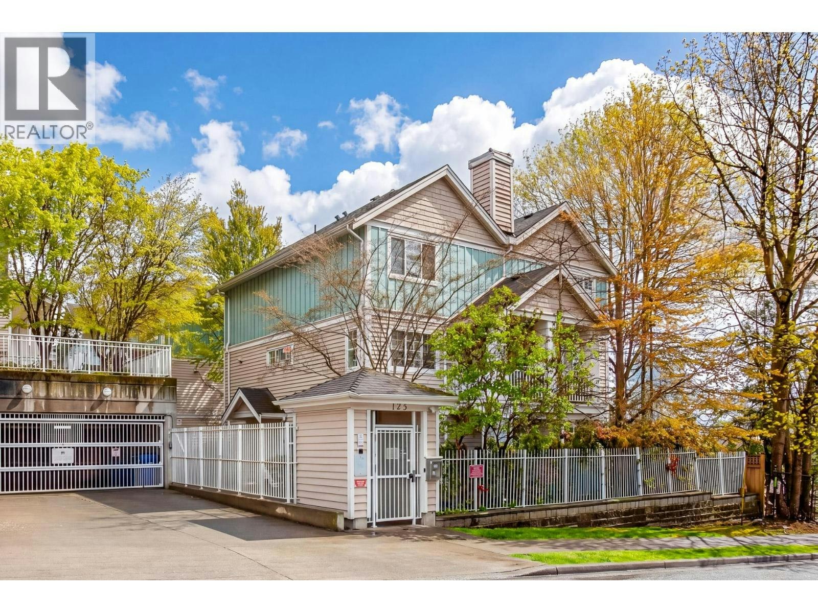 1-123 Seventh Street, New Westminster, BC, V3M 6Y2