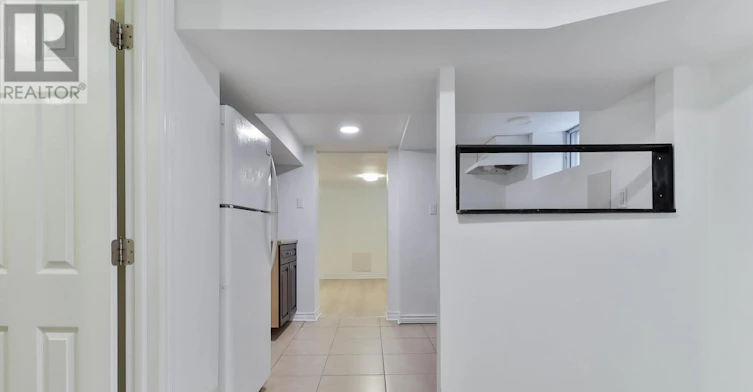LOWER-329 Vaughan Road, Toronto, ON, M6C 2N5 - 23