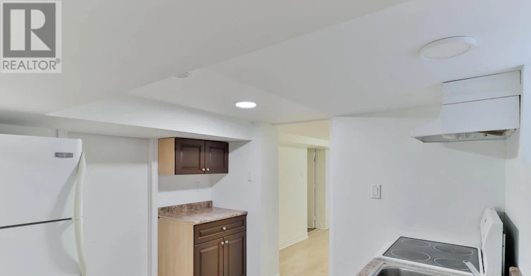 LOWER-329 Vaughan Road, Toronto, ON, M6C 2N5 - 14