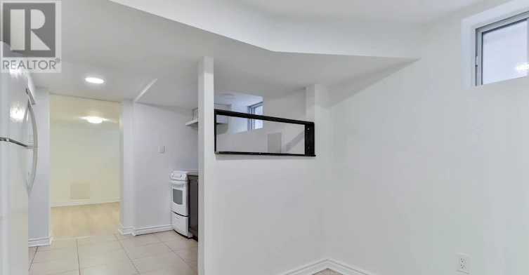 LOWER-329 Vaughan Road, Toronto, ON, M6C 2N5 - 16