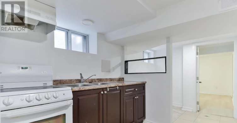 LOWER-329 Vaughan Road, Toronto, ON, M6C 2N5 - 26