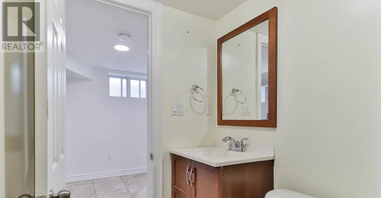 LOWER-329 Vaughan Road, Toronto, ON, M6C 2N5 - 30