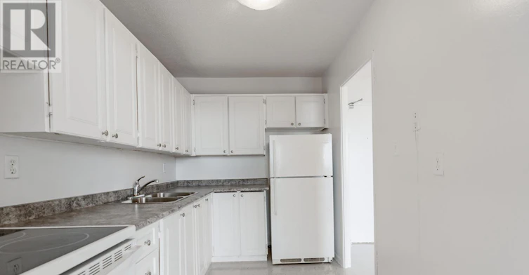 1412-150 Lakeshore Road W, Mississauga, ON, L5H 3R2 - 10