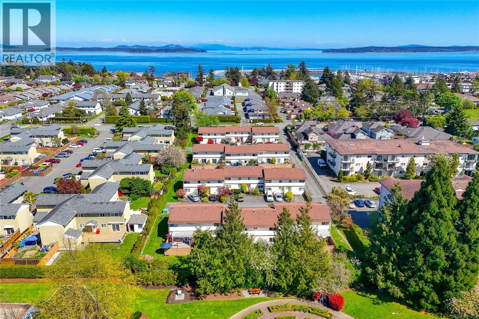 6-10046 Fifth Street, Sidney, BC, V8L 2X9