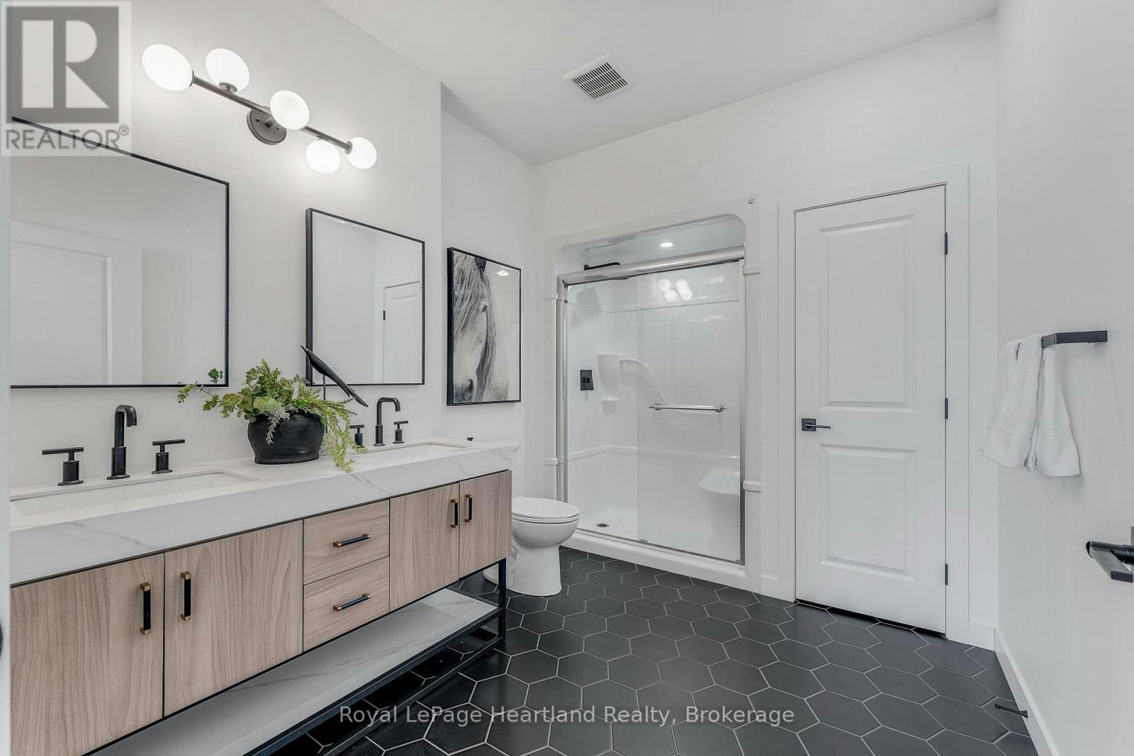 20 Silver Creek Road, Huron East, ON, N0K 1W0 - 21