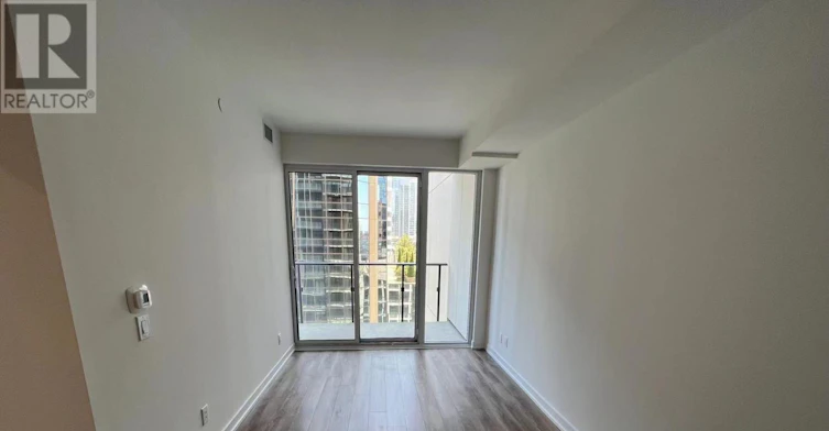 1109-20 Edward Street, Toronto, ON, M5G 1C9 - 4