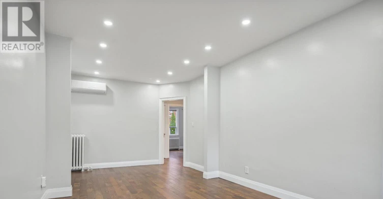 21 Holbrooke Avenue, Toronto, ON, M8Y 3B1 - 4