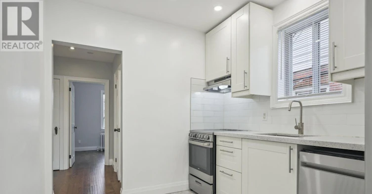 21 Holbrooke Avenue, Toronto, ON, M8Y 3B1 - 8