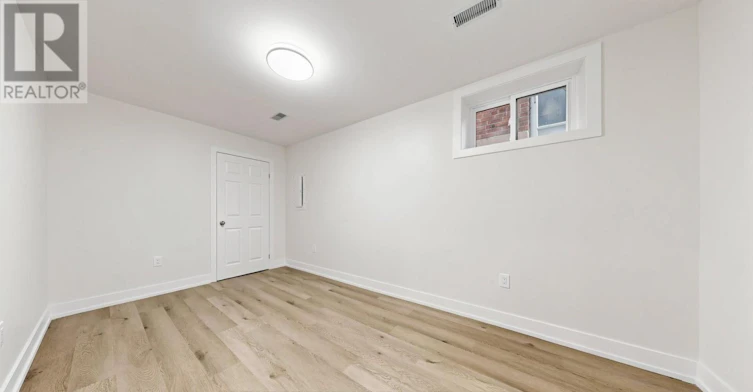 BSMT-115 D'arcy Street, Toronto, ON, M5T 1K2 - 20