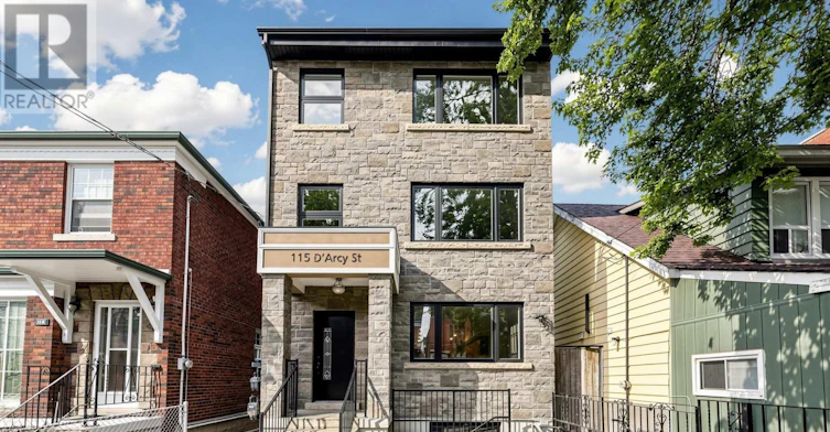 3RD FLOOR-115 D'arcy Street, Toronto, ON, M5T 1K2