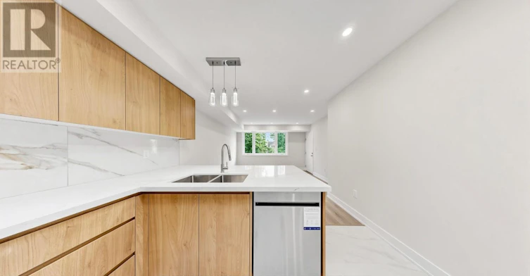 3RD FLOOR-115 D'arcy Street, Toronto, ON, M5T 1K2 - 14