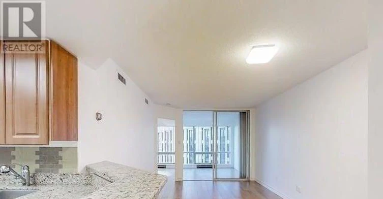 512-1001 Bay Street, Toronto, ON, M5S 3A6 - 3