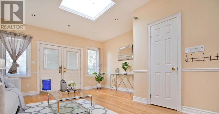 62 Keystone Avenue, Toronto, ON, M4C 1H4 - 3