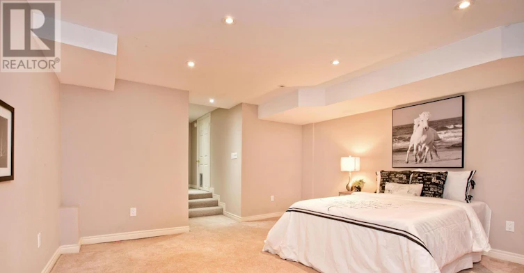 62 Keystone Avenue, Toronto, ON, M4C 1H4 - 24