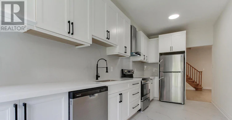 177 Denise Circle, Newmarket, ON, L3X 2K2 - 12