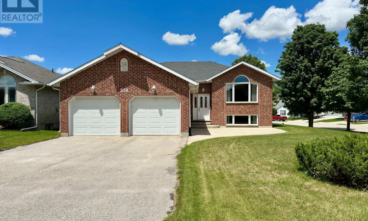238 4th Street Crescent