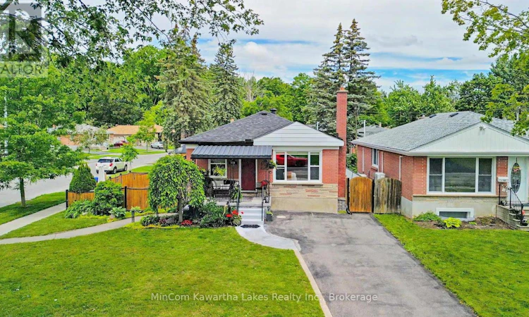 920 Elmdale Crescent