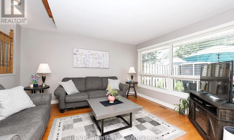 104-5 Woodlawn Court