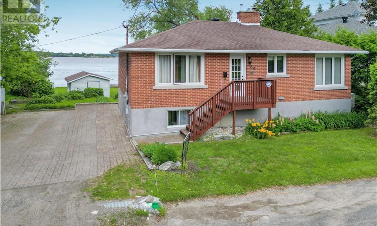 488 Lake Point Court