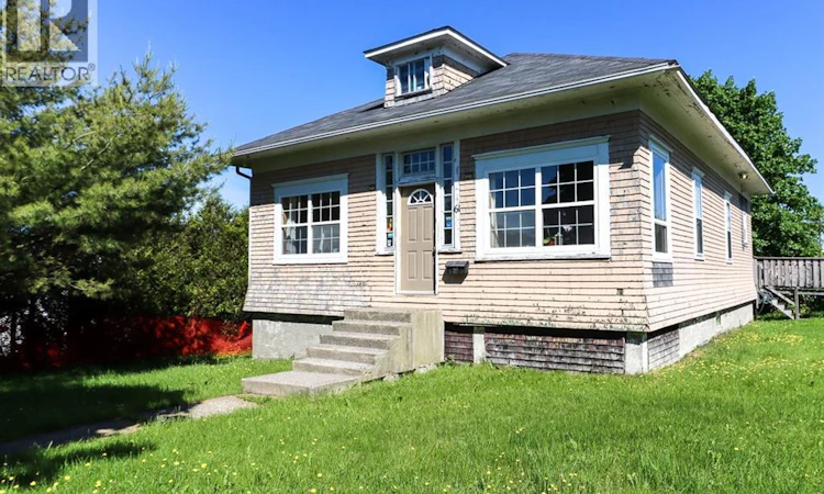 61 Mount Pleasant Avenue