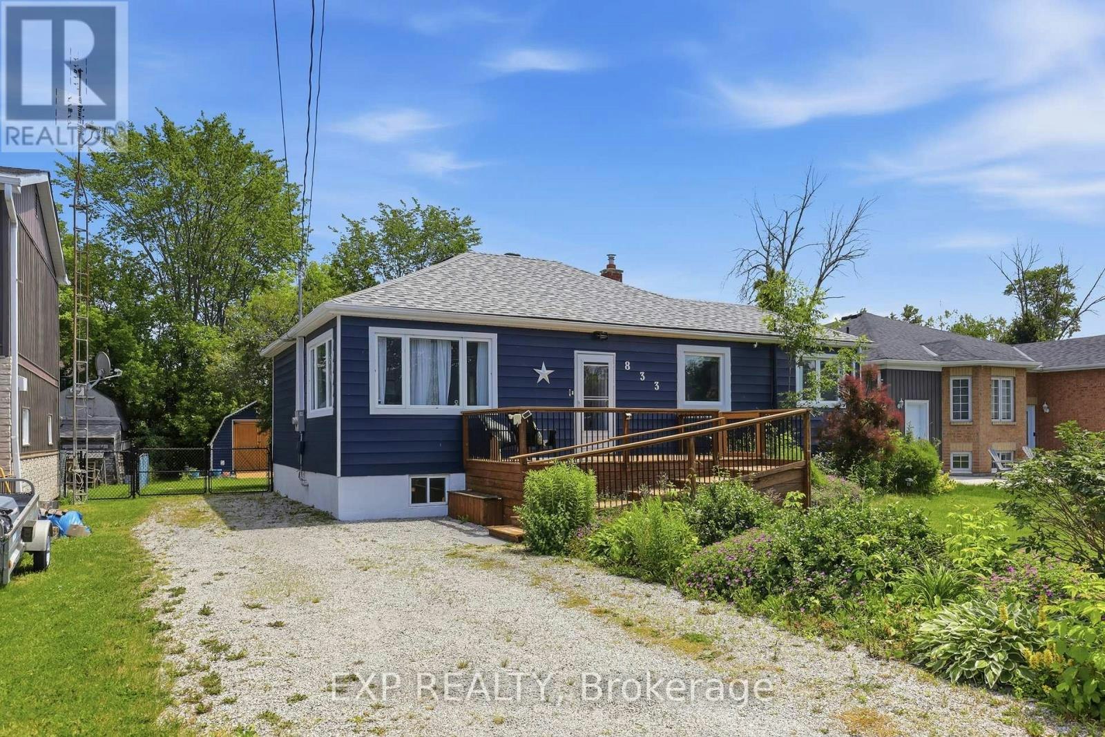833 Elmwood Road, Georgina, ON, L4P 3E9