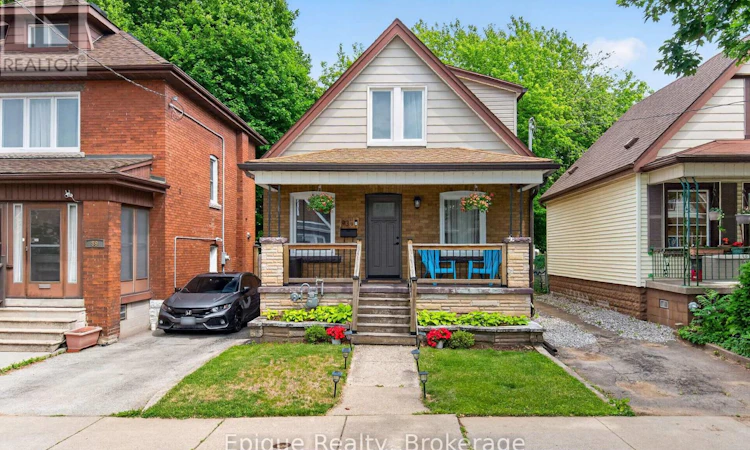 93 Graham Avenue S