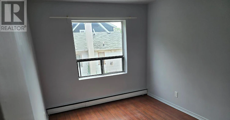 2 25a Milton Street, Toronto, ON, M8Y 2X7 - 4