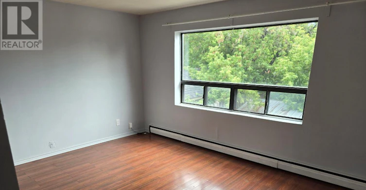 2 25a Milton Street, Toronto, ON, M8Y 2X7 - 2