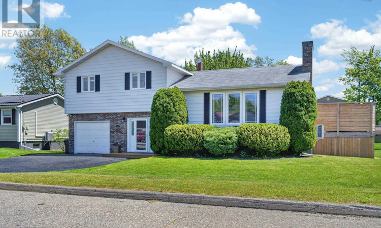 25 Andrews Avenue
