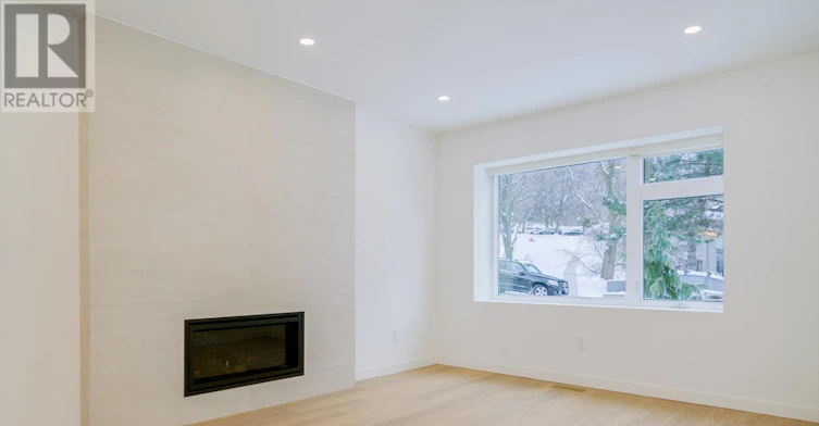 116 Boulton Drive, Toronto, ON, M4V 2V6 - 4