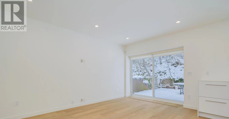 116 Boulton Drive, Toronto, ON, M4V 2V6 - 14