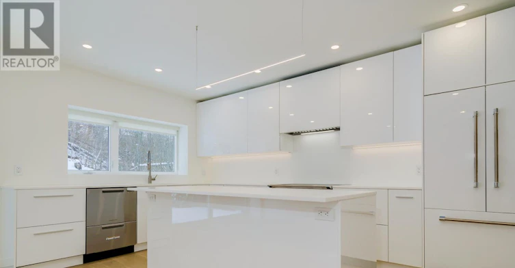 116 Boulton Drive, Toronto, ON, M4V 2V6 - 11