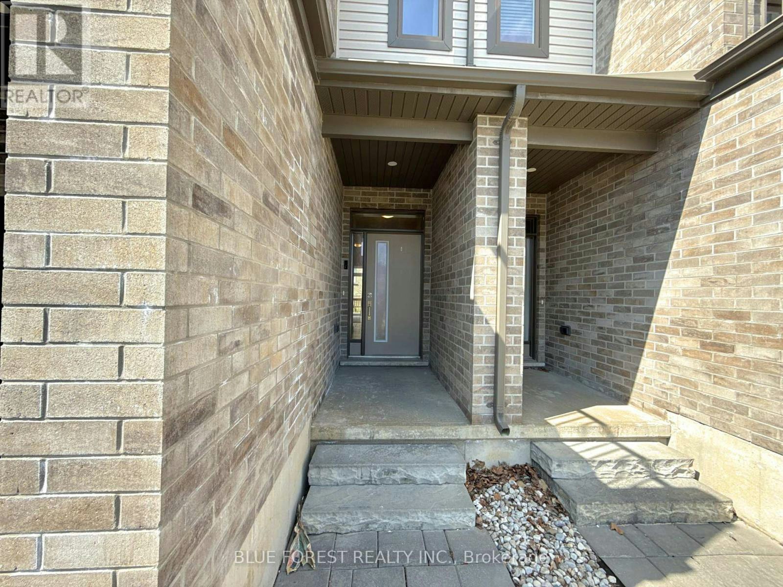 2112 Meadowgate Boulevard, London, ON, N6M 0H5 - 2